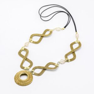 Collar largo con Mandala Vazada